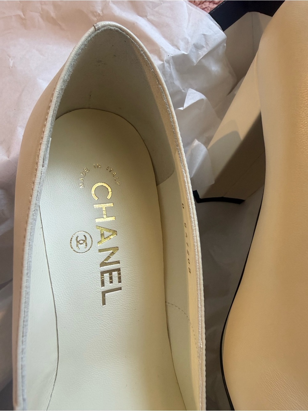 CHANEL PUMP TURNLOCK MATHIEU BLAZY Black & White Block Heel Pumps - Picture 4 of 5